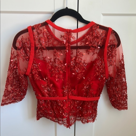 Elegant Red Lace Women's Top - Picture 3 of 5
